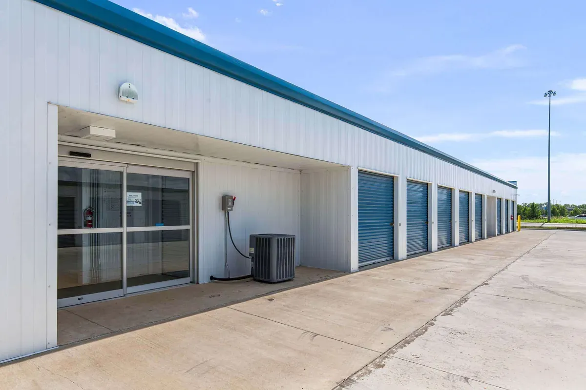 Air conditioning unit at storage facility